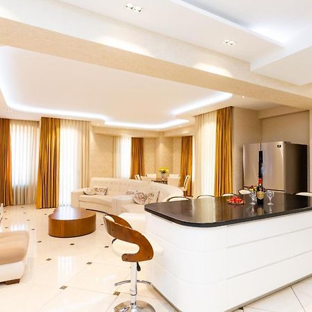 Central Cozy 3Bd-2Bath Apartment Tbilisi Ngoại thất bức ảnh