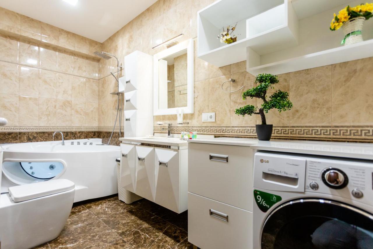 Central Cozy 3Bd-2Bath Apartment Tbilisi Ngoại thất bức ảnh